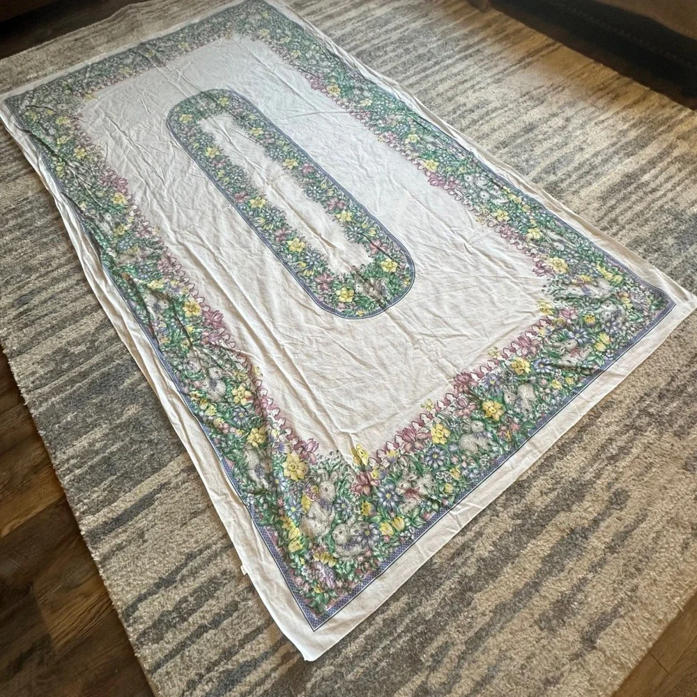 Vintage Easter Bunny Floral Tablecloth Rectangular Spring Garden White 95x56